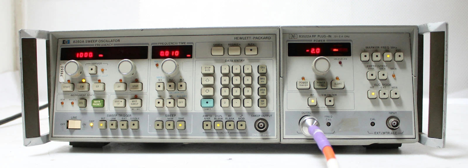 HP/Agilent 8350A Sweep Oscillator w HP 83522A RF Plug-In 10 MHz - 2.4 GHz