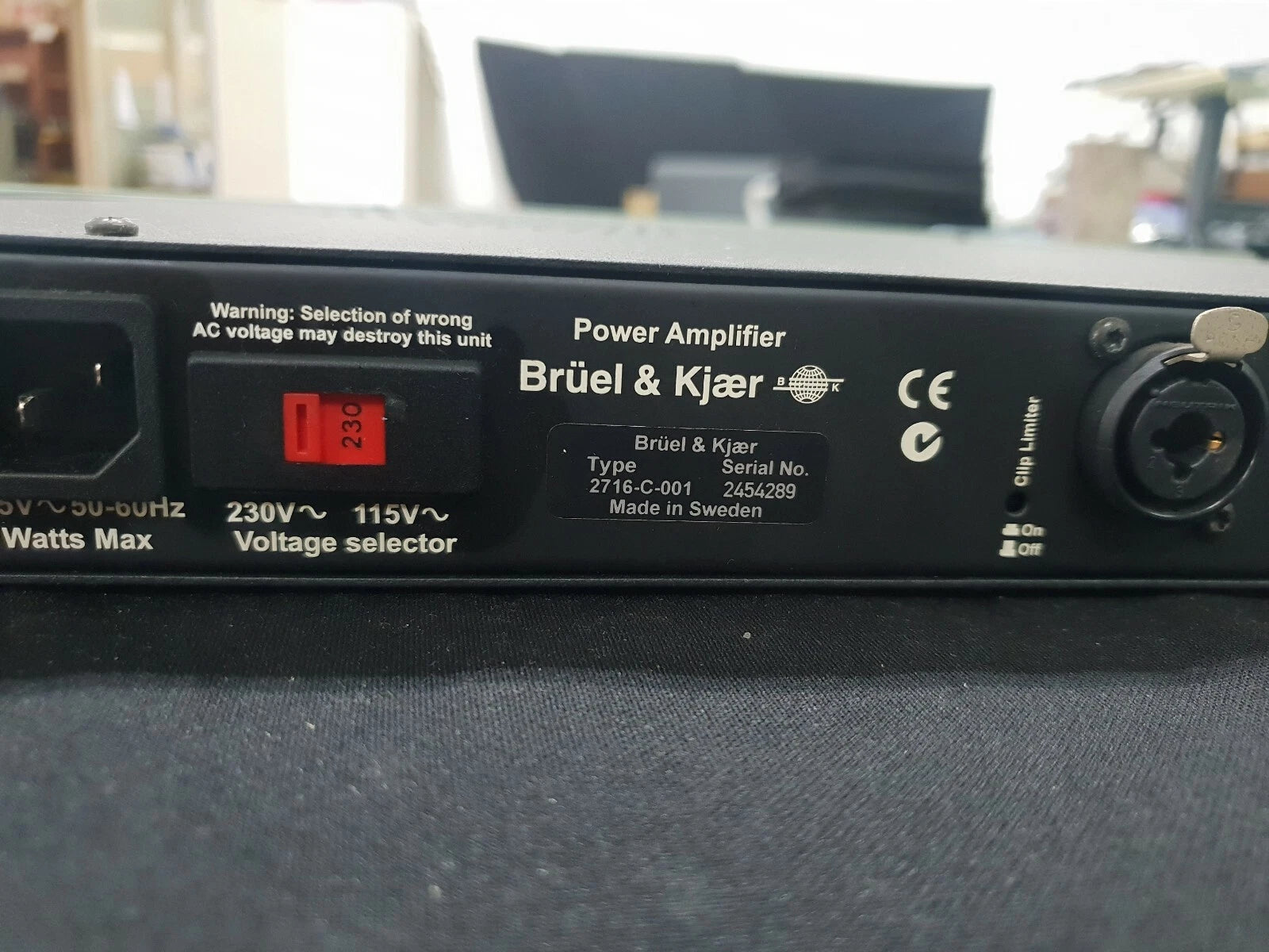 B&K Type 2716-C-001 Audio Power Amplifier