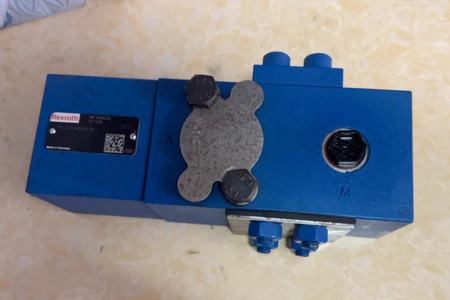 1pcs Rexroth R900503374 FD12FA21/B03V