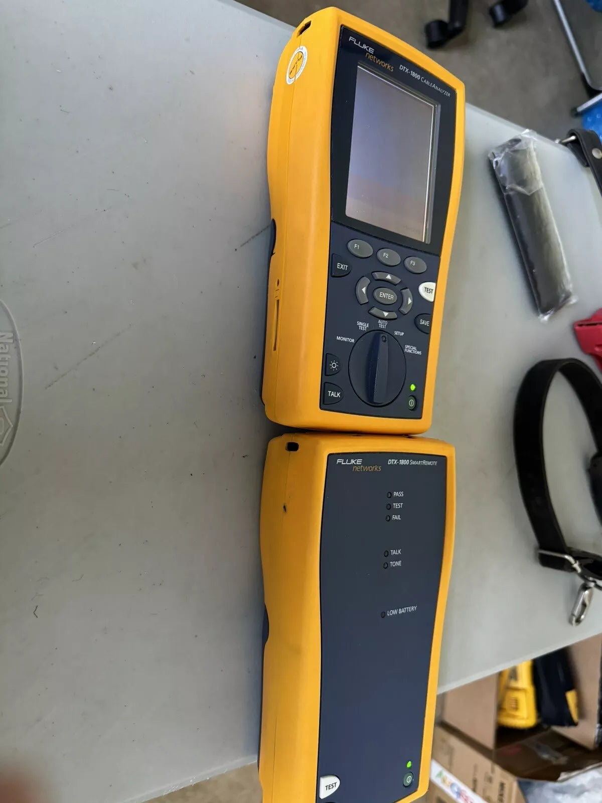 FLUKE NETWORKS DTX-1800 MM MFM2 Cable Analyzer Fiber Copper Certification Tester
