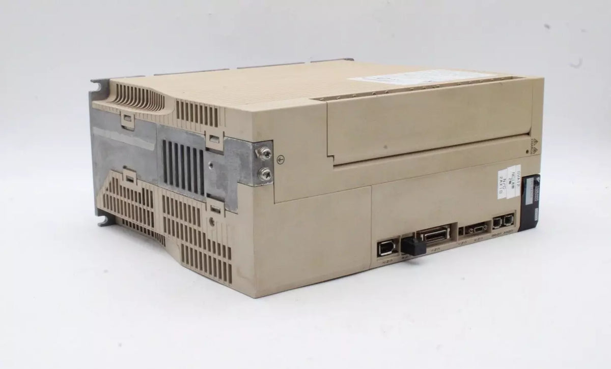 YASKAWA SGDV-330A21A AC Servo Drive 5KW 200VAC 50/60Hz