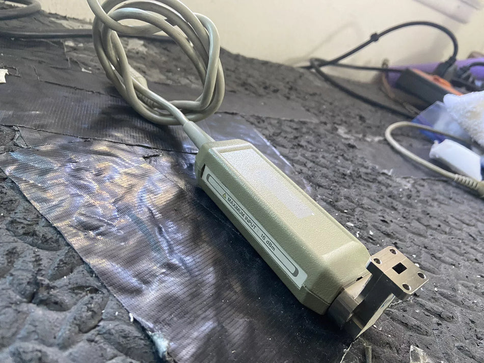 HP / Agilent R85026A 26.5 GHz to 40GHz Waveguide Detector