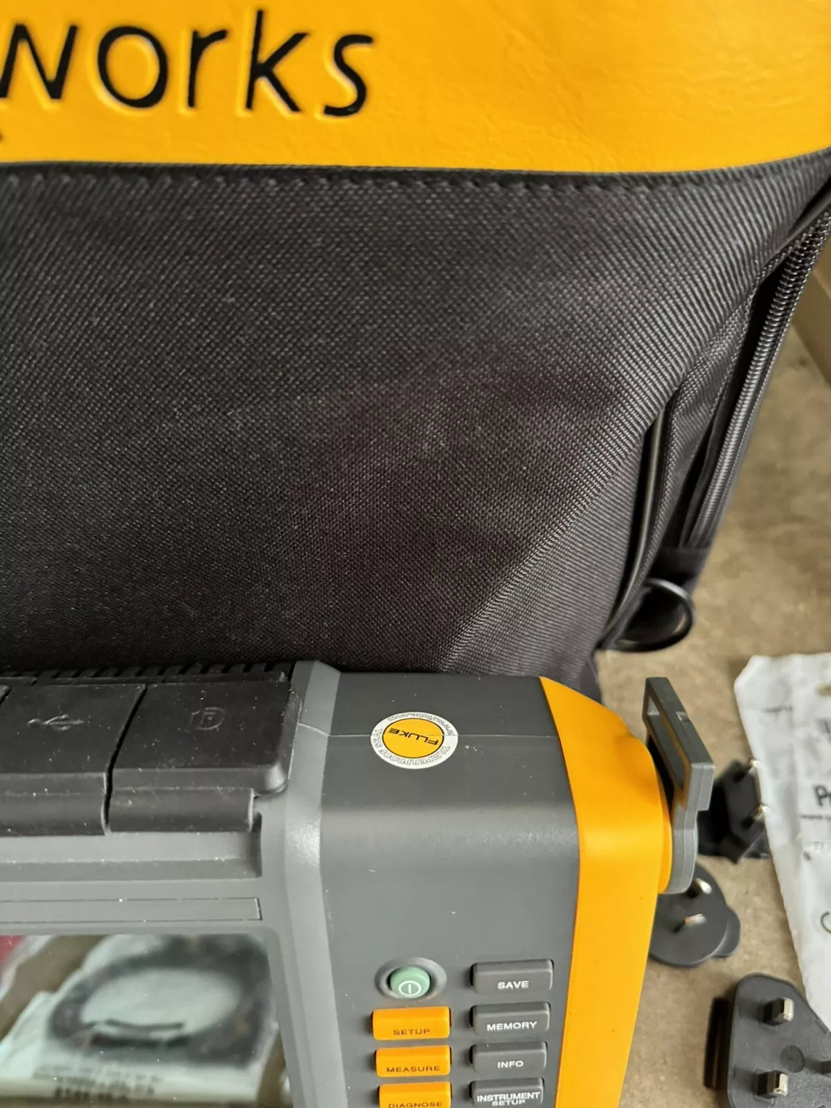FLUKE 810 Vibration Tester & Tachometer