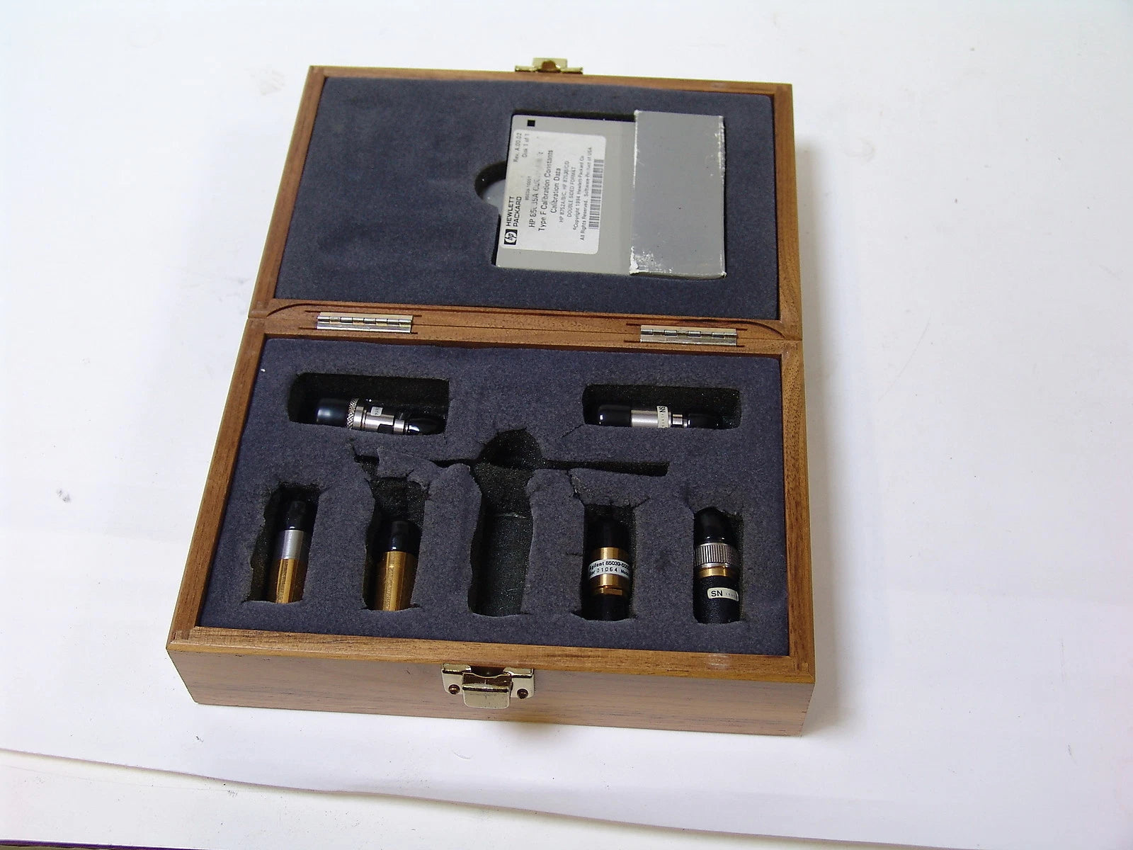 HP 85039A Type F calibration kit incomplete
