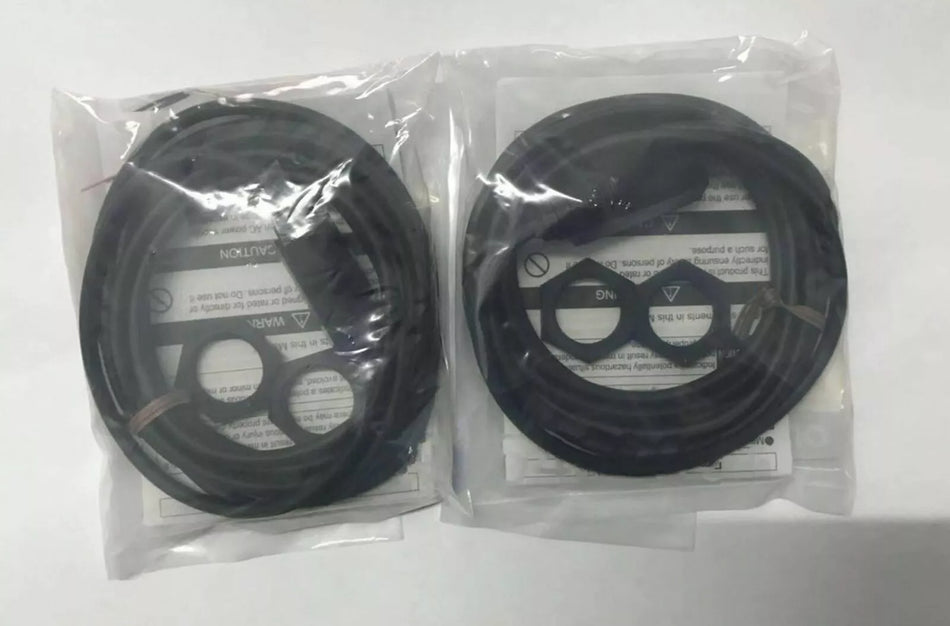 Omron E3FA-DP11 Photoelectric Sensor 10-30VDC 2M Free Shipping