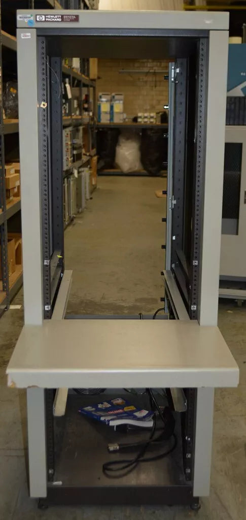 HP Agilent E3661A /85107A 1.6M Rack Cabinet with Table Top
