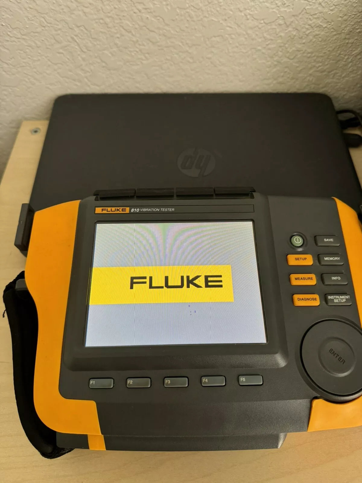 Fluke 810 Vibration Tester with Tachometer, Triaxial Accelerometer & Case