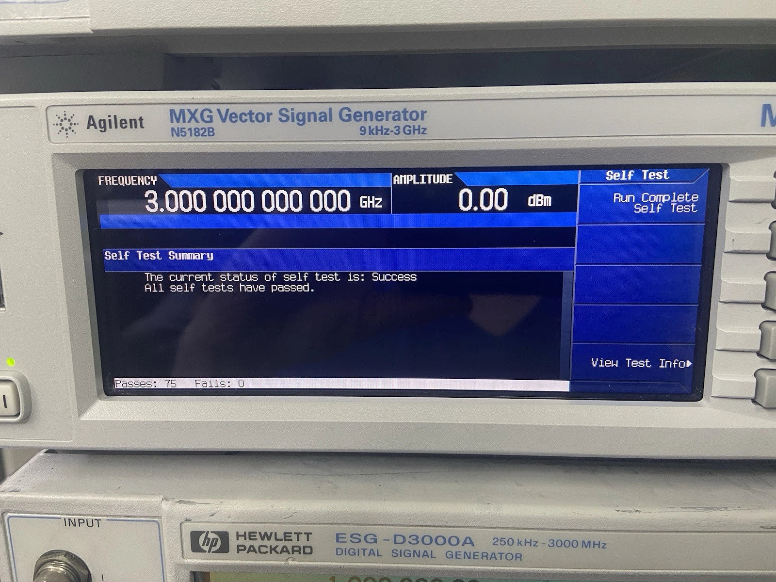 Agilent Keysight MXG N5182B Vector Signal Generator 9kHz-3GHz