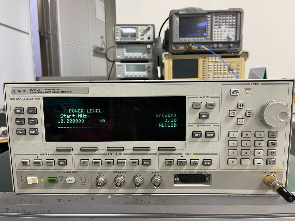 HP Agilent 83640B 10MHz-40GHz Synthesized Sweep Signal Generator _ 0869 - XG eqpt