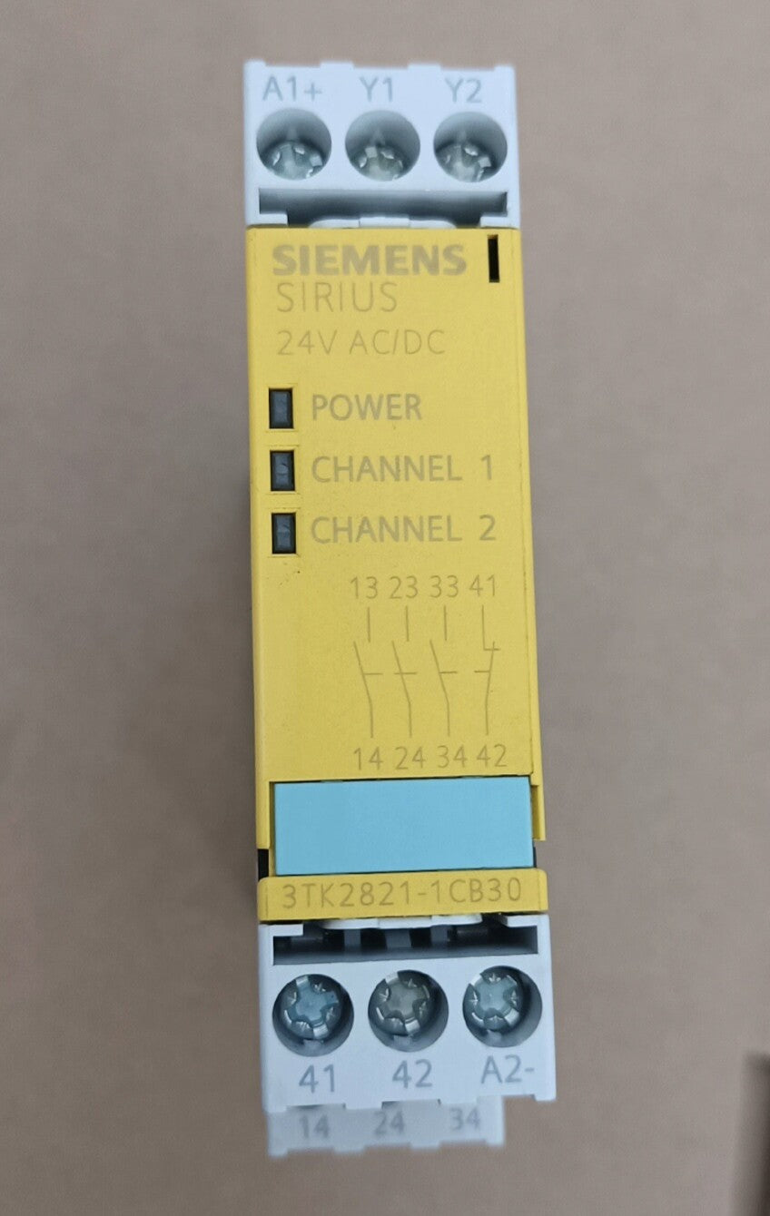 Siemens Safety Relay Module 3TK2821-1CB30