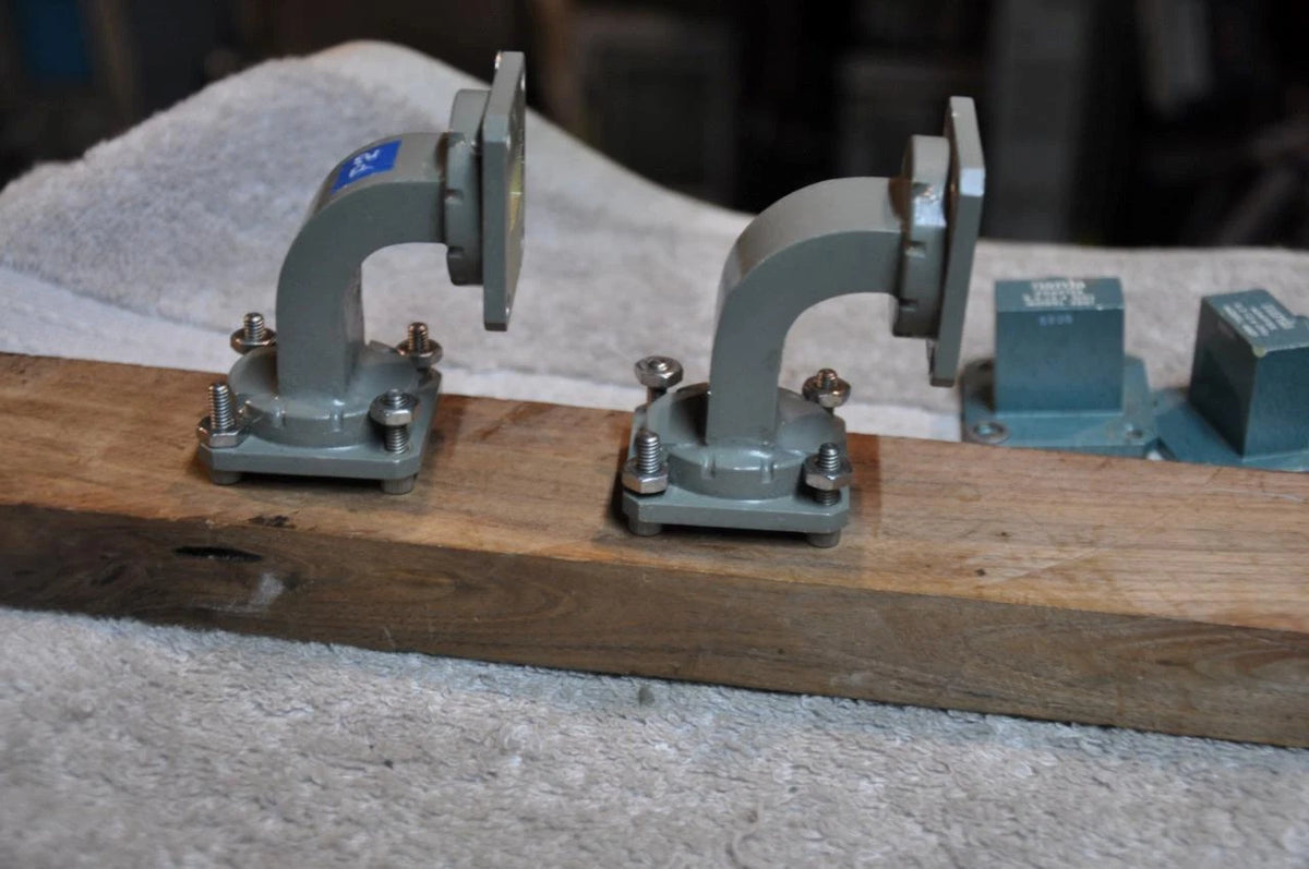 Portable Digital Multimeter with LCD Display and Auto Ranging