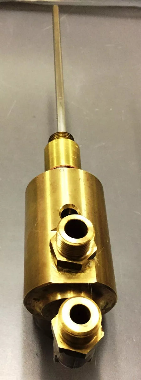 Deublin P/N: 55-958-094 Rotary Union 3/8” BSP RH with Nuts and Bolts Installed