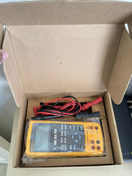 FLUKE 724 Temperature Calibrator Meter - New Sealed