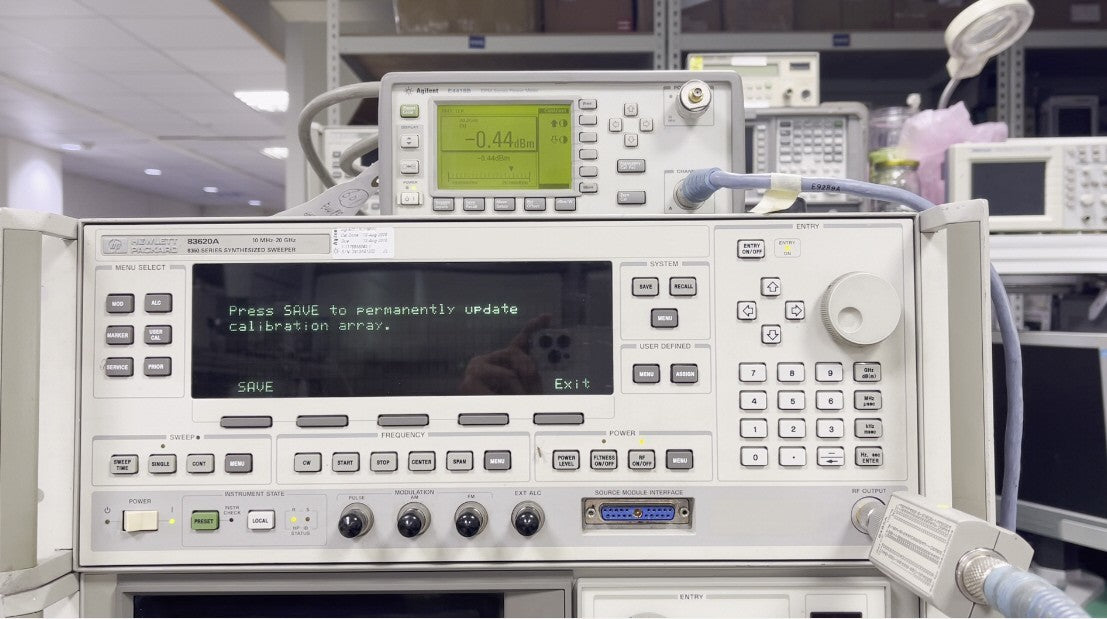 HP Agilent 83620A 10MHz-20GHz Synthesized Sweep Signal Generator 01/02/06/08_937 - XG eqpt