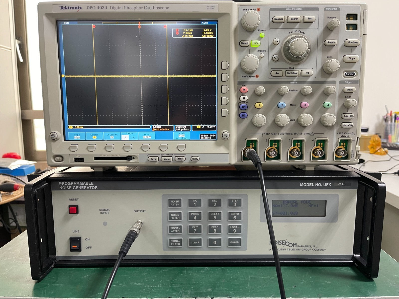 NOISECOM UFX7110 PROGRAMMABLE NOISE GENERATOR UFX7110 , 100 Hz - 1.5 GHz