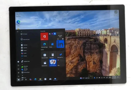Microsoft Surface Pro 7 plus 1961 Core i5-1135G7 2.4GHz 16GB 256GB Win 10 Pro