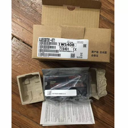 New Mitsubishi AJ65SBTB1-8T1 PLC Module In Box