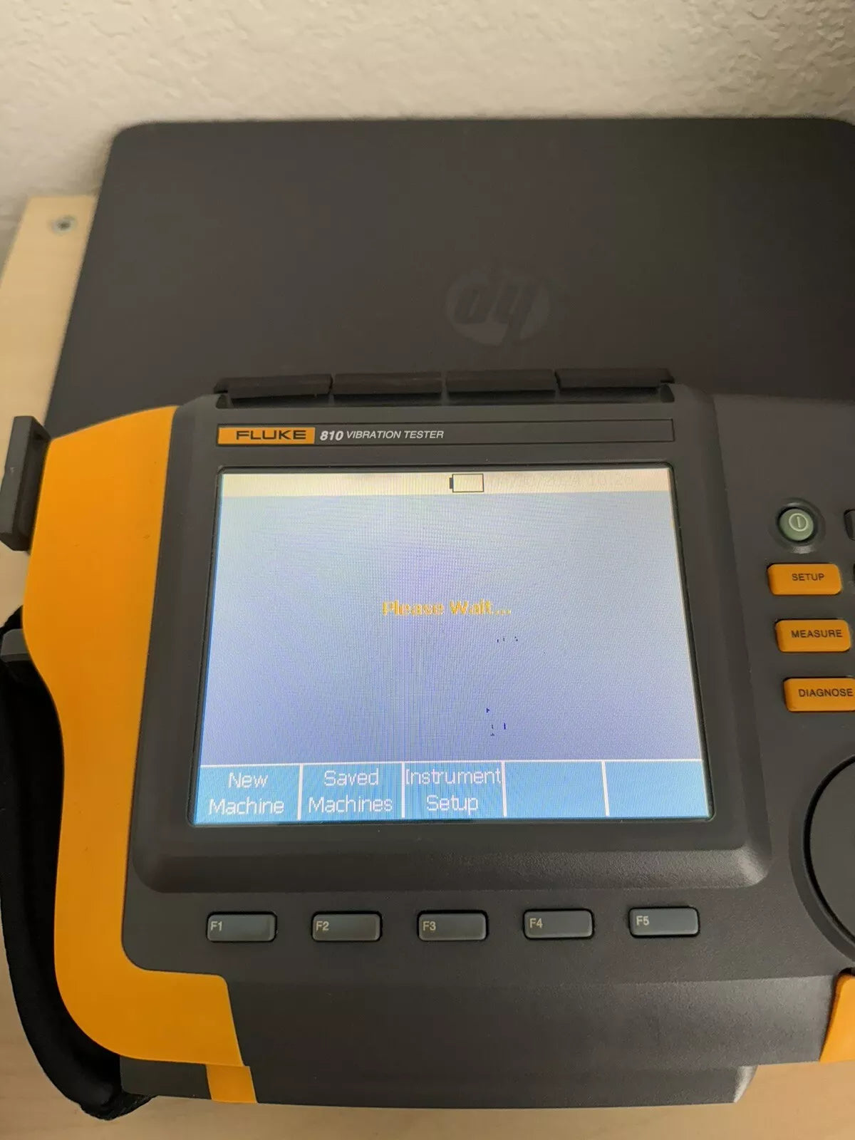Fluke 810 Vibration Tester with Tachometer, Triaxial Accelerometer & C XG eqpt Fluke 810 Vibration Tester with Tachometer, Triaxial Accelerometer & C XG eqpt