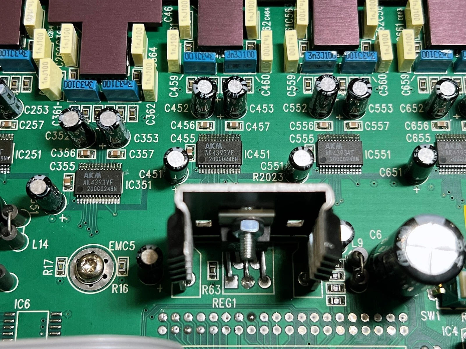 KT DN9848 4 Input / 8 Output Loudspeaker Management System
