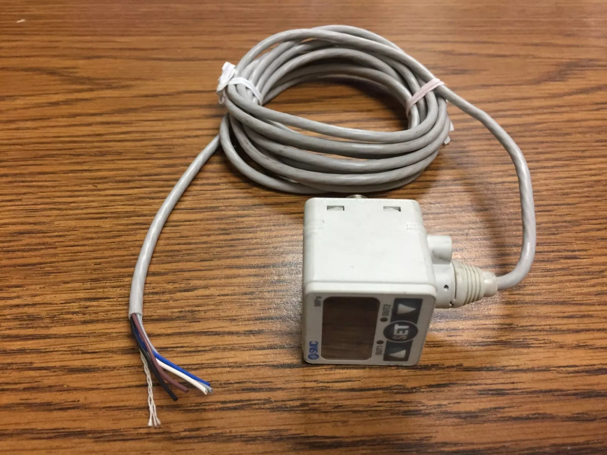 SMC ISE40-T1-22L Digital Pressure Switch