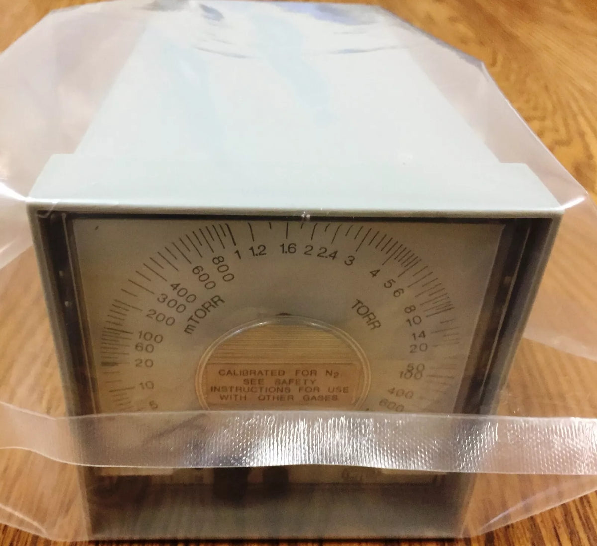 Granville-Phillips 275116 Convectron Gauge Controller for 2-Set Points Torr