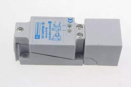 Schneider Proximity Switch XS7C40FP260 XS7 C40FP260 - In Box, Free Shipping