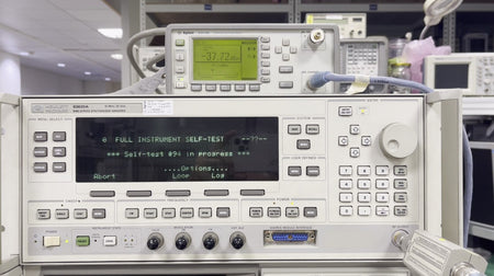 HP Agilent 83620A 10MHz-20GHz Synthesized Sweep Signal Generator 01/02/06/08_937 - XG eqpt