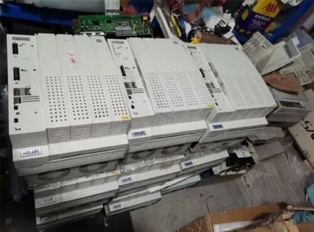 Lenze E82EV223K4B201 Frequency Inverter 1PC