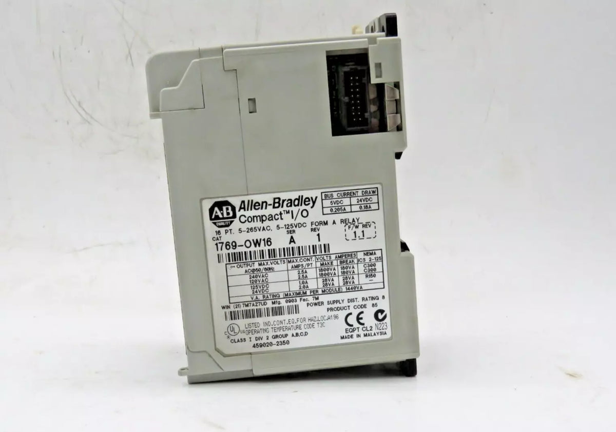 Allen-Bradley 1769-OW16 Compact I/O Relay Output Module Ser A