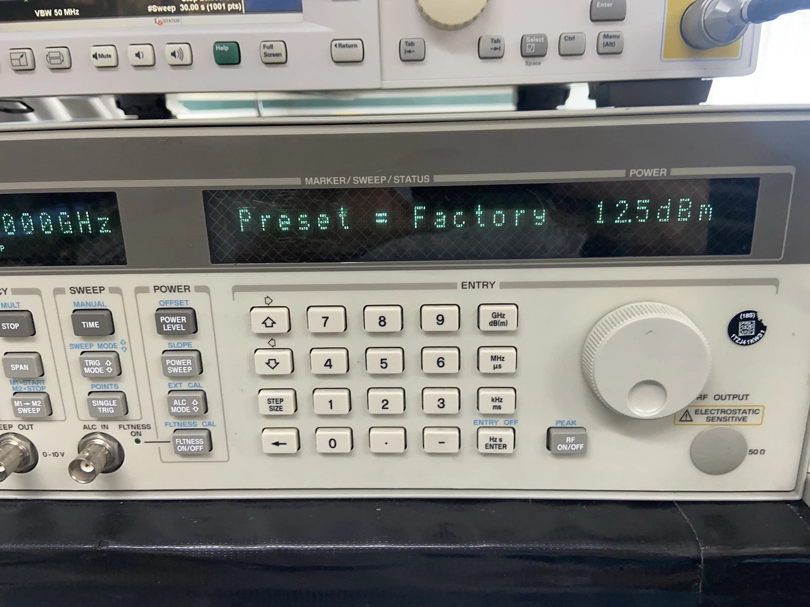 HP 83731A 2-20GHz Synthesized Sweep/CW Signal Generator CAL’d with Option 1E4 1E5