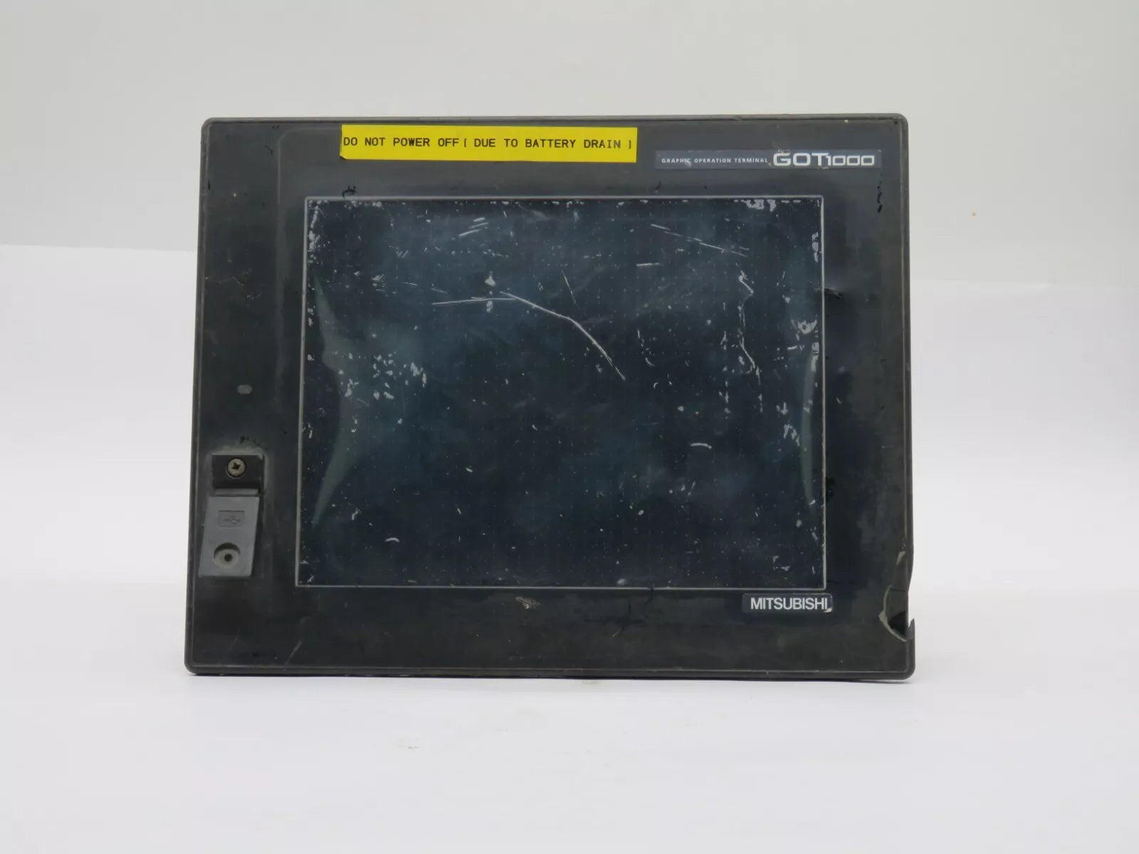 Mitsubishi GOT1000 GT1030LBD2 Operator Interface LCD Display 4.5-Inch 20.4-26.4V