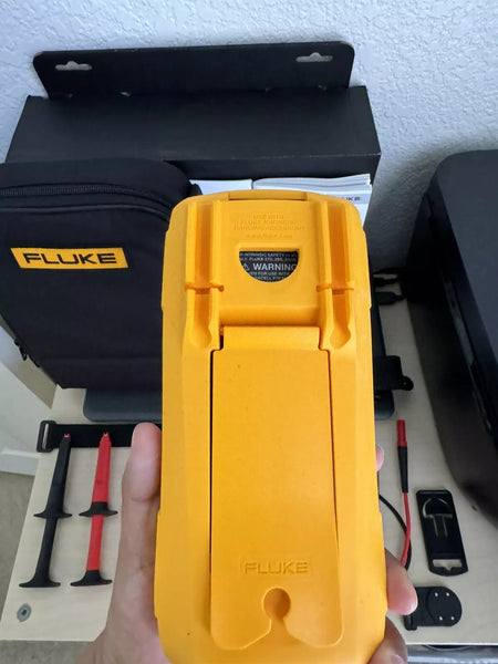 Fluke 87V-MAX/E2 Kit Industrial True RMS Heavy Duty Multimeter