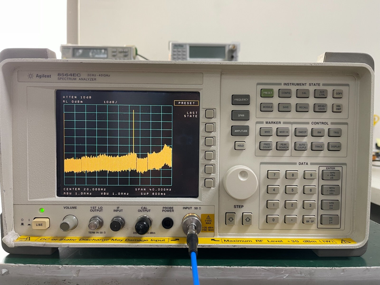 Agilent 8564EC 30Hz - 40GHz Spectrum Analyzer w/ opt. 006, 007 _00630