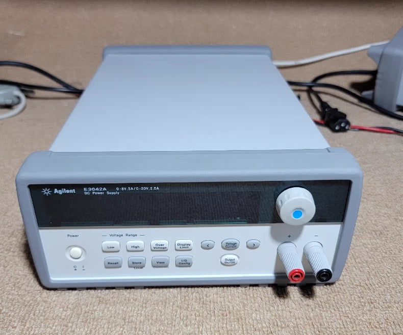 E3642A Keysight Agilent DC power supply, dual range: 0-8V/ 5A and 0-20V/ 2.5A