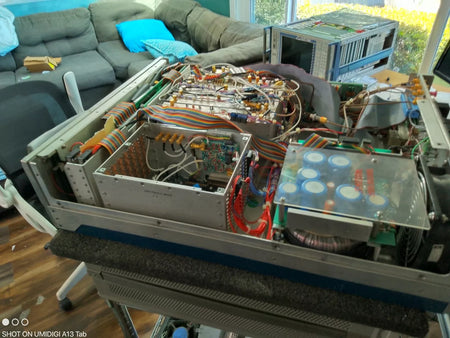 COMSTRON CORPORATION Frequency Synthesizer FS2000B