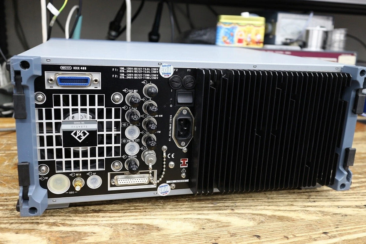Rohde&Schwartz SMHU 0.1-4320MHz Signal Generator