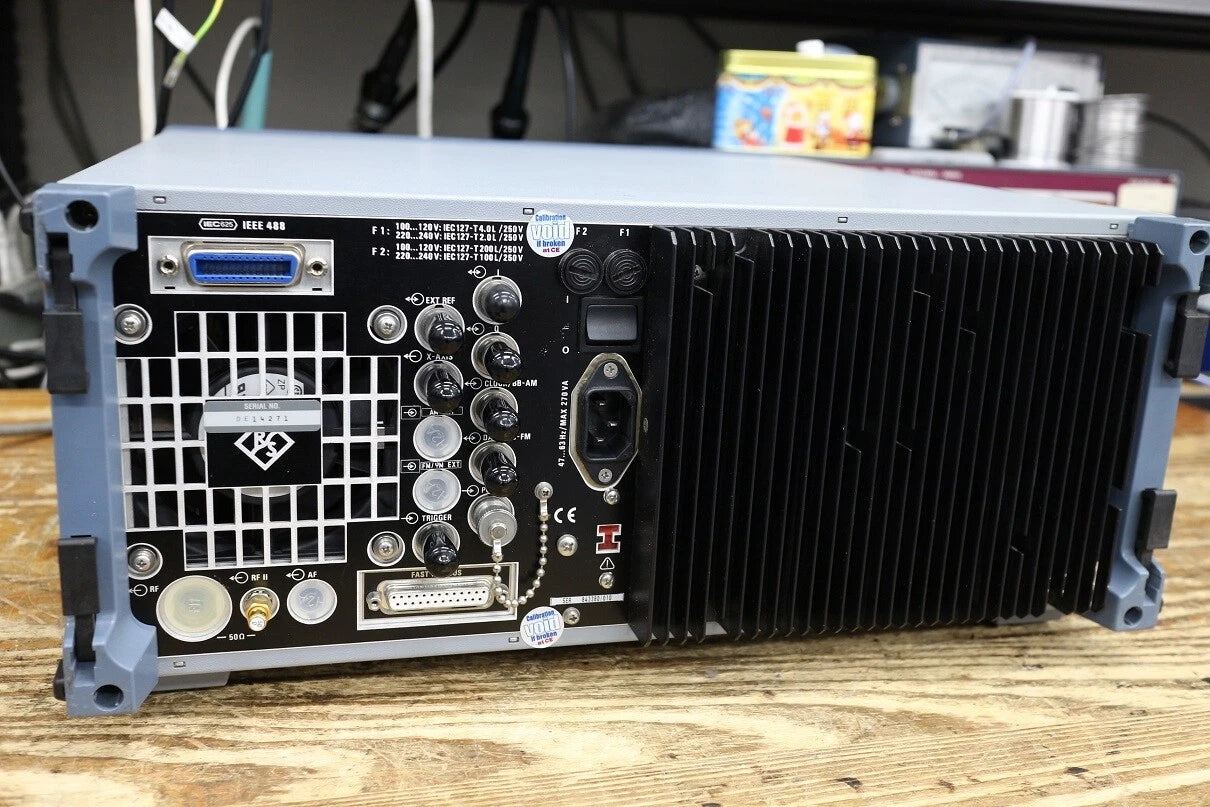Rohde&Schwartz SMHU 0.1-4320MHz Signal Generator