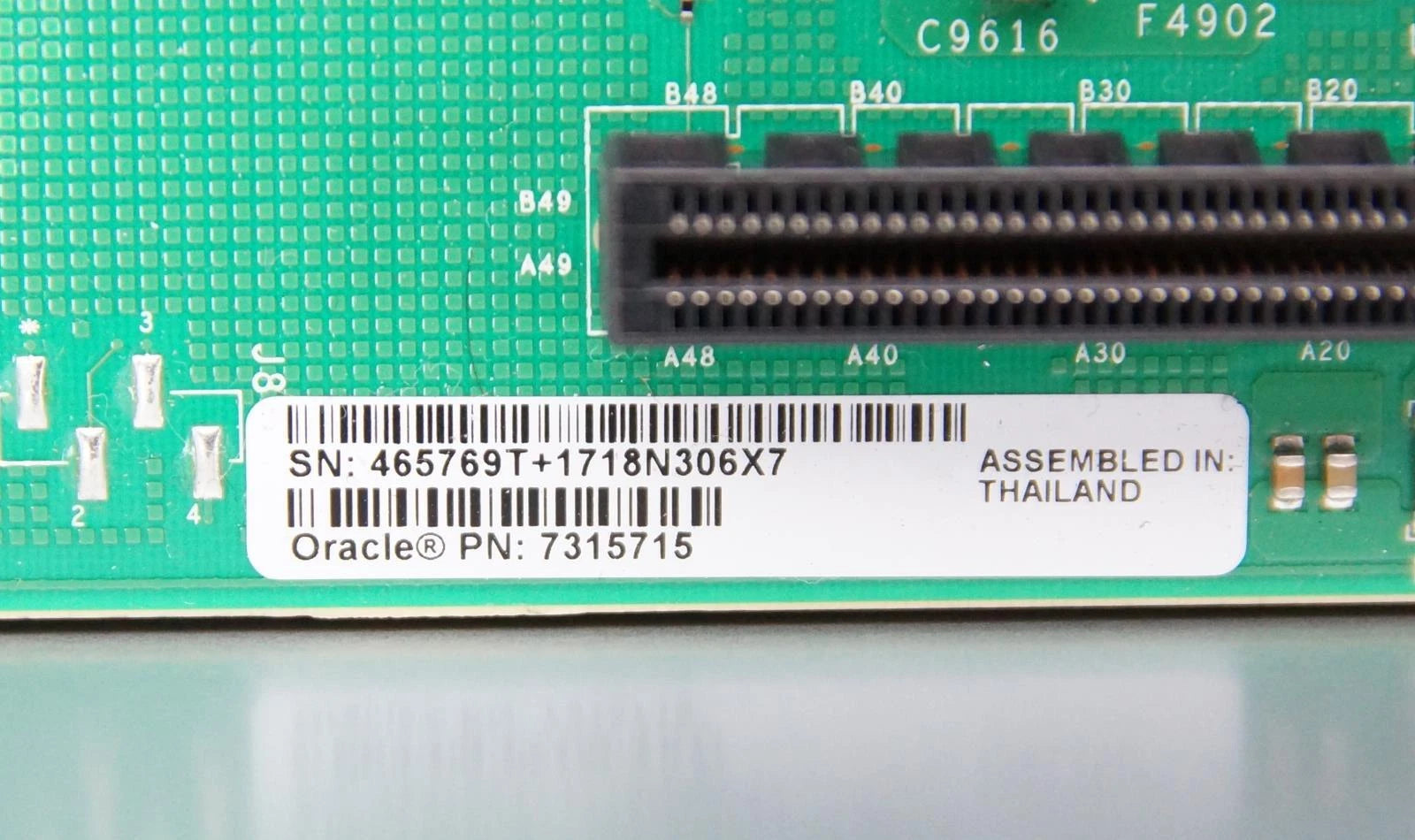 Sun Oracle SPARC T7-1 Server with 1x 32Core 4.13GHz GHz CPU, 64GB RAM, 2x PSU