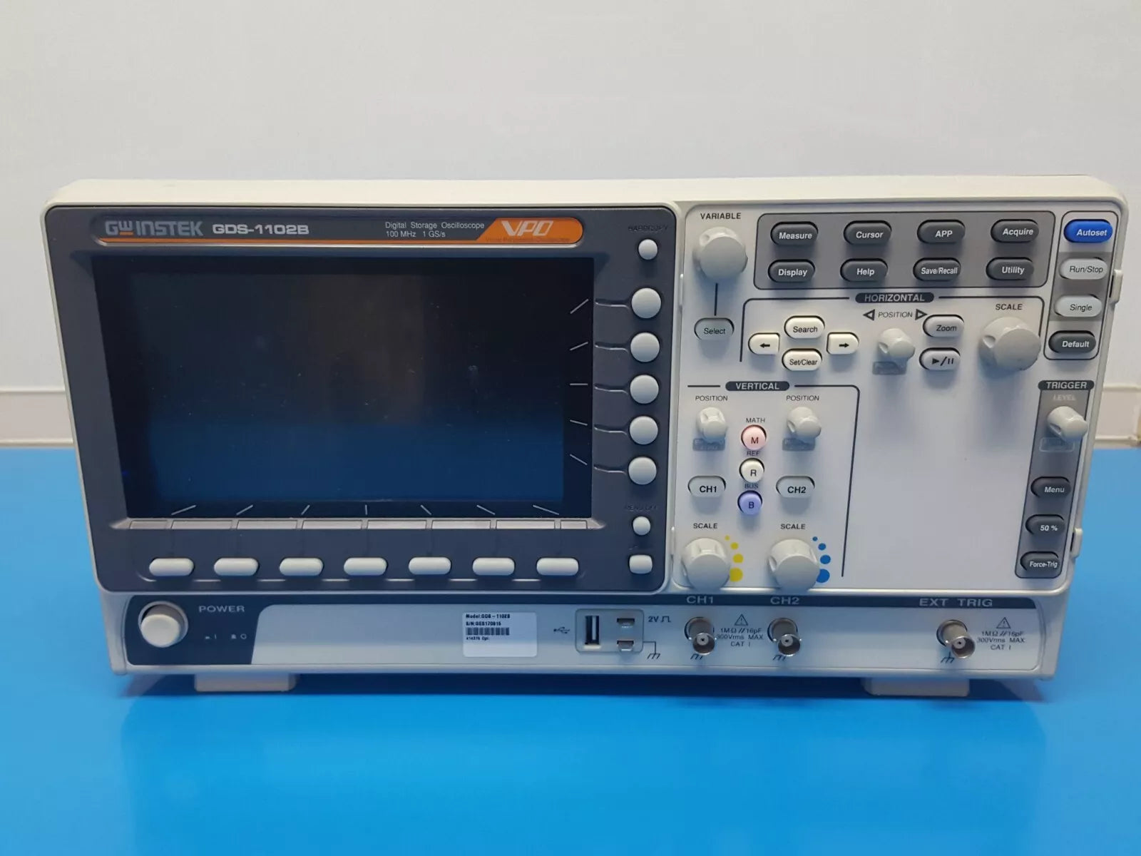 GWInstek GDS-1102B Digital Storage Oscilloscope 100MHz 2CH
