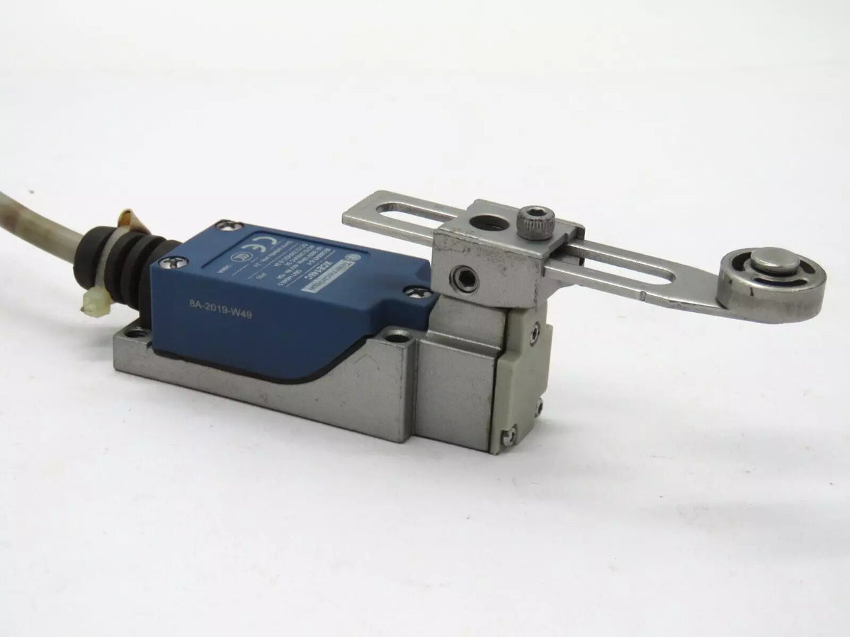 Telemecanique XCE146C Limit Switch for Industrial Applications
