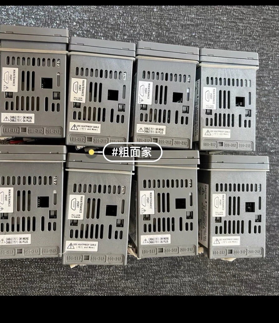 Yokogawa UT32A-010-11-0 Controller - Precision Control Module