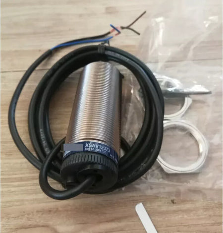 Schneider XSA-V12373 Proximity Switch Speed Sensor