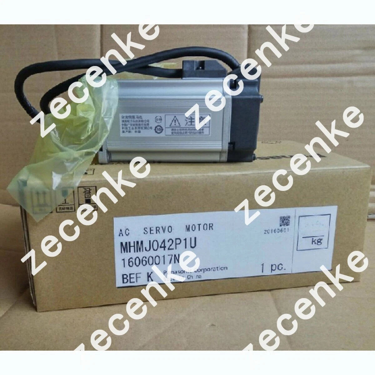 Panasonic MHMJ042P1U AC Servo Motor 1PC New Expedited Shipping