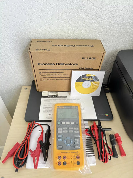 FLUKE 724 Temperature Calibrator Meter - New Sealed
