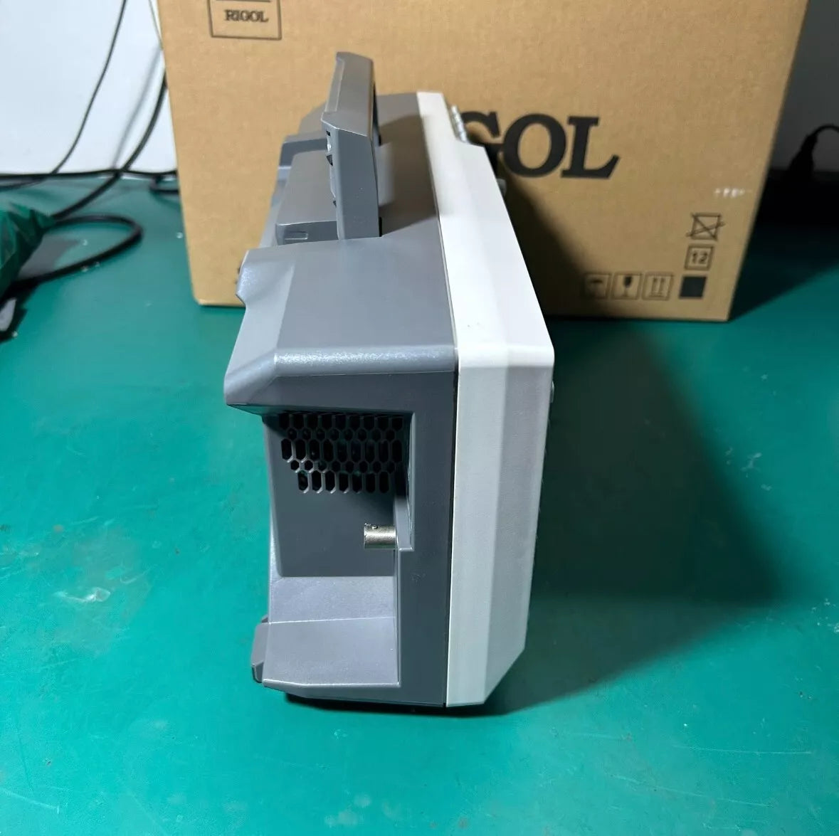 Rigol DS2302 Digital Oscilloscope 2 Channel 300MHz 2GSa/s - XG eqpt