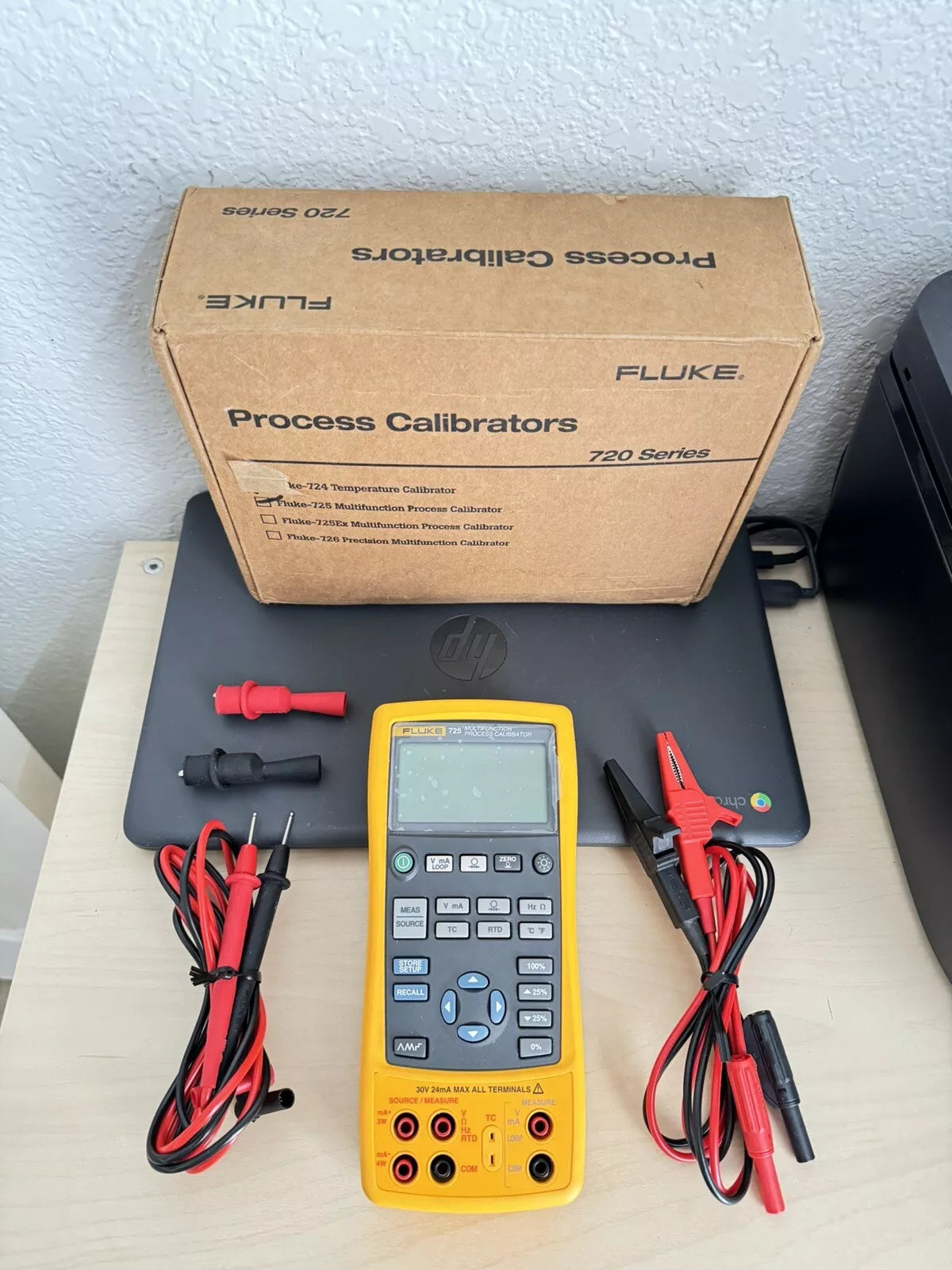 FLUKE 725 Multifunction Process Calibrator with Factory Box - Excellent Condition