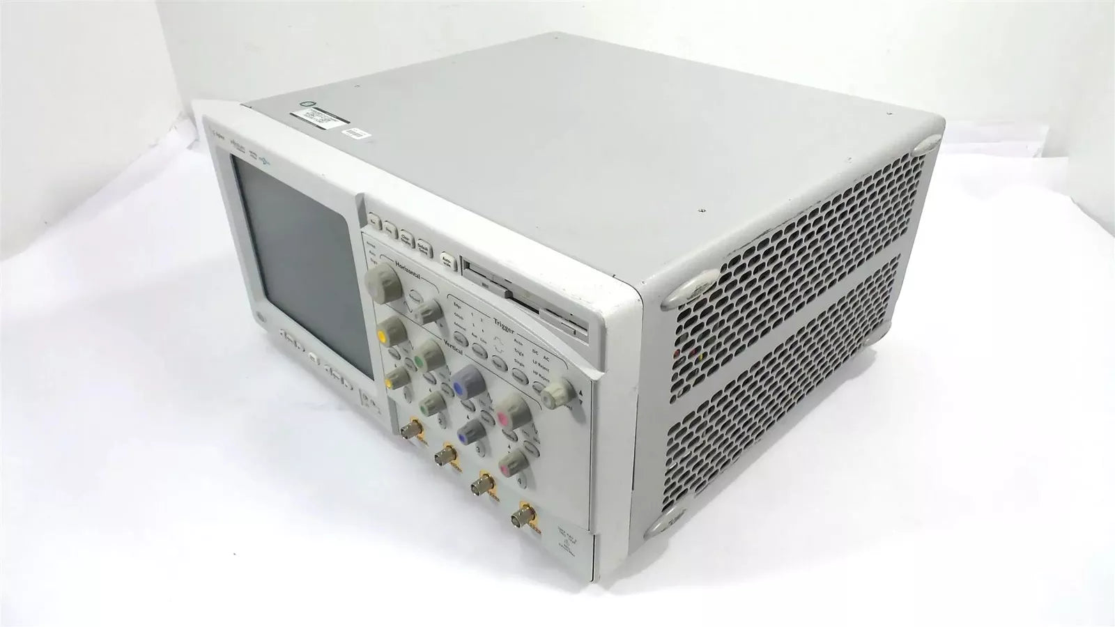 Agilent 54831M Infiniium Oscilloscope 600 MHz 4 GS/a with Accessories