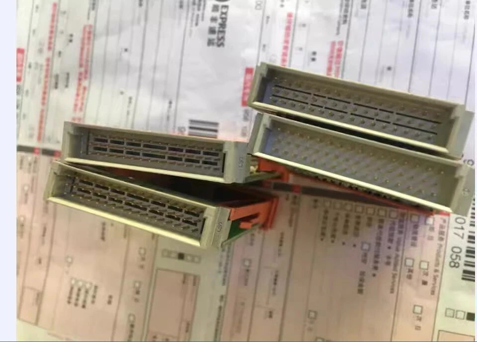 Siemens 6ES5375-0LA15 6ES5 375-0LA15 Module