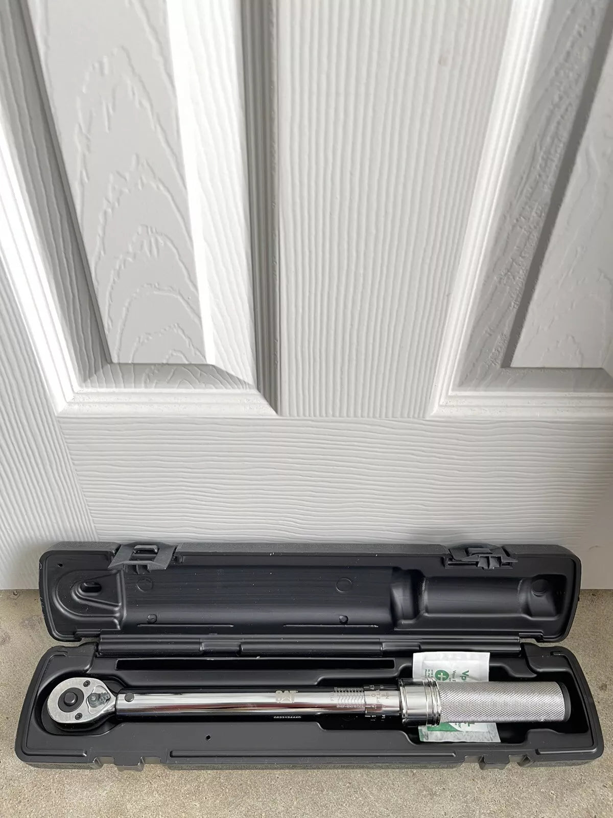 CAT Micrometer 3/8 Dr. Torque Wrench 9U-5020 with Case 20-100 FT LB