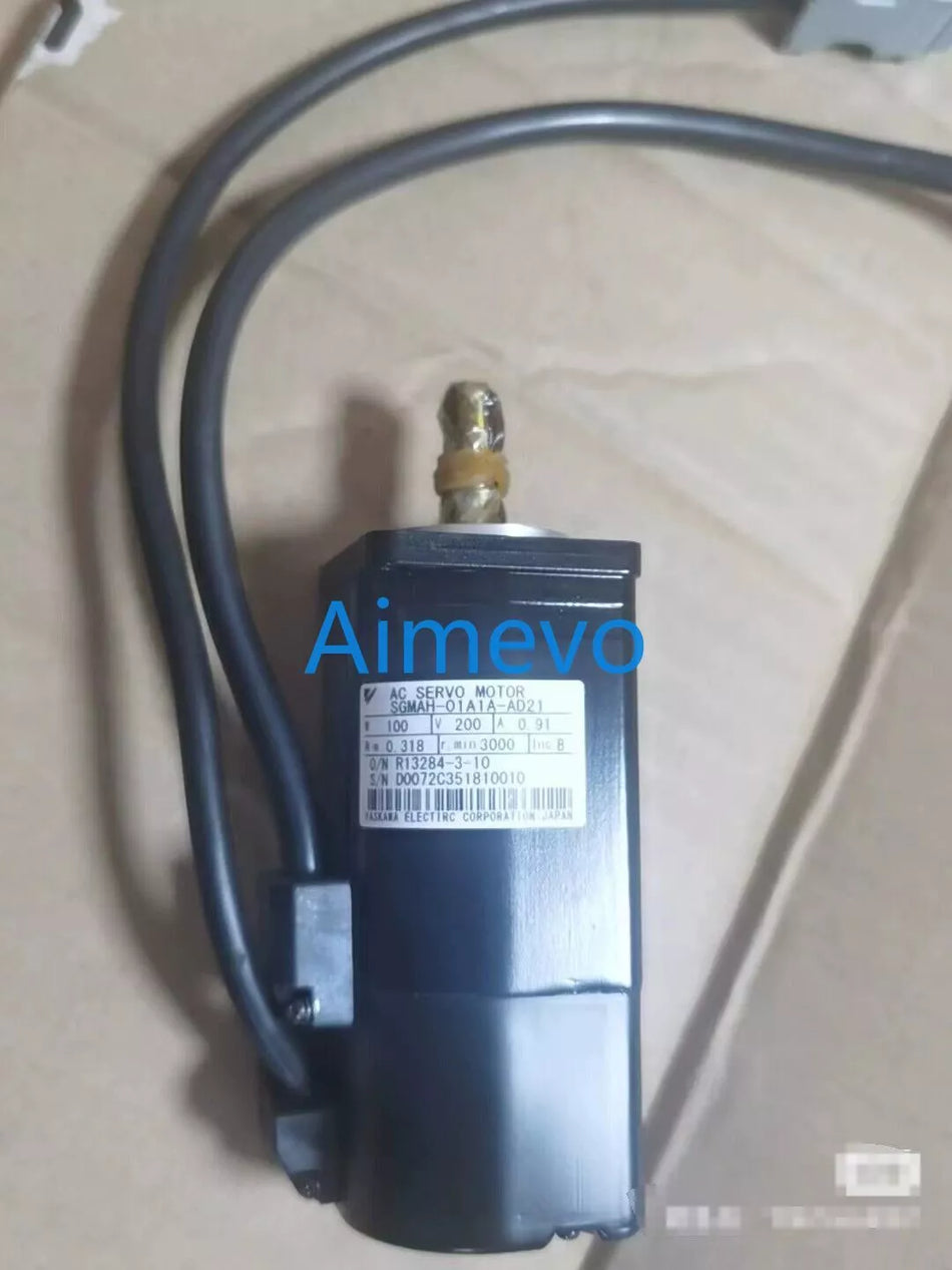 1pc NEW SGMAH-01A1A-AD21 Servo Motor